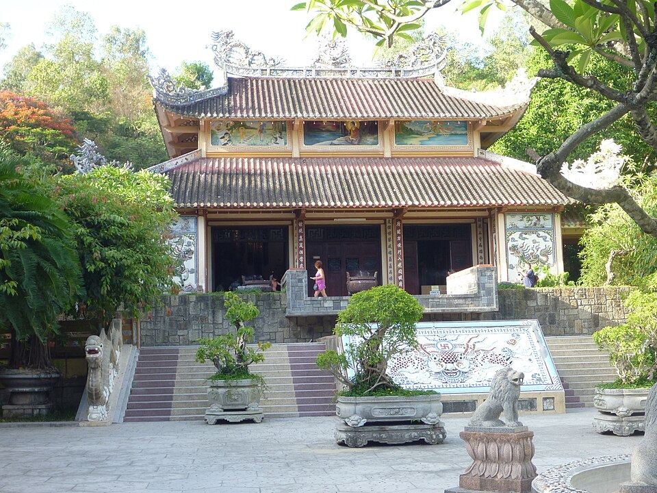 Long-Son-Pagode